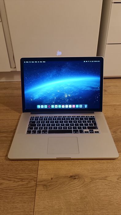 MacBook Pro 2015 Intel core i7 16gb ram