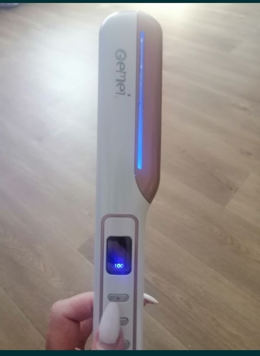 утюжок, выпрямитель для волос Gemei