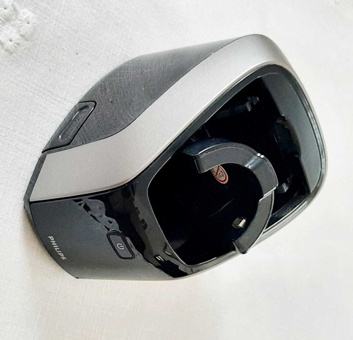 Stacja bazowa PHILIPS RQ1000 myjąco-ładująca do golarek PHILIPS