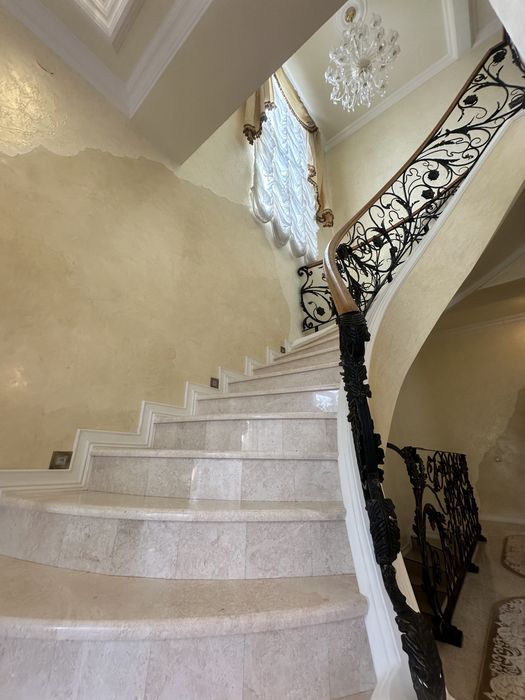 Дом возле моря, Совиньон