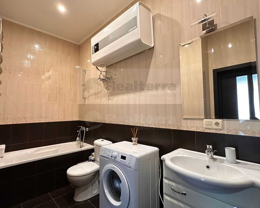 Простора і мебльована, 85 кв.м. в ЖК Golden Park, Парково-Сирецька, 4-В