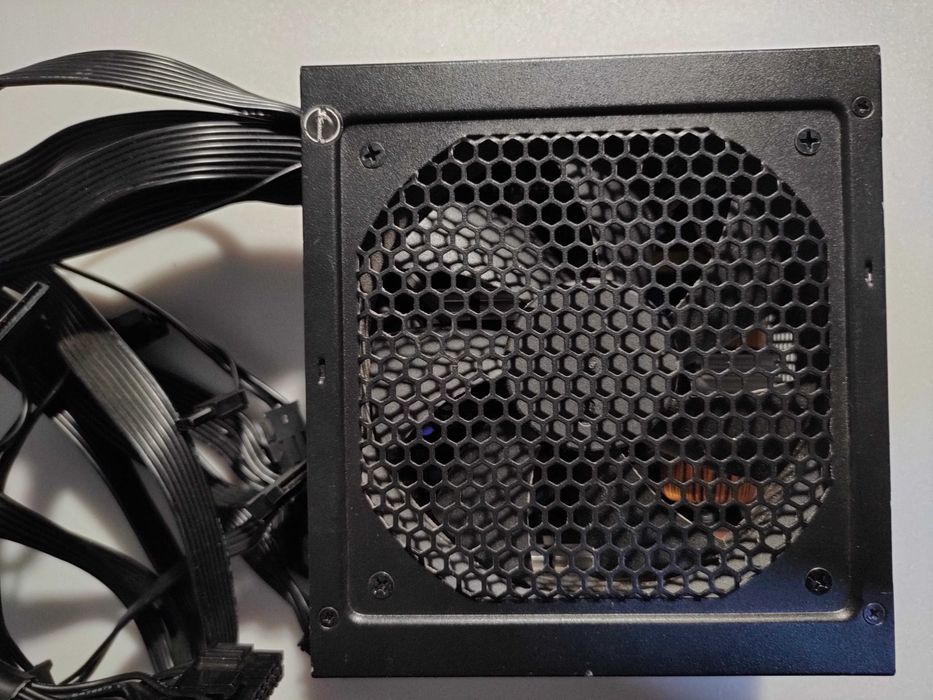 Блок живлення 750W Seasonic B12 BC-750 A751BCAFH 2x(4+4pin) 3Х(6+2pin)