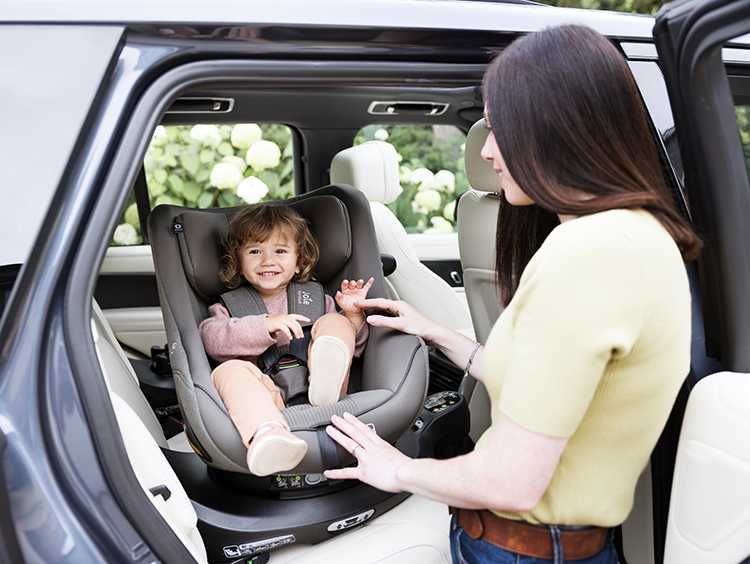 Obrotowy Fotelik Samochodowy Joie i-Harbour z Bazą Encore 0-18kg 105cm