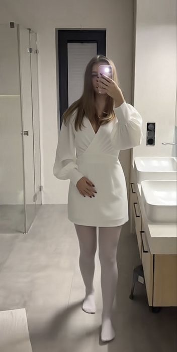 Białe rajstopy calzedonia modelujace baletowe wytrzymale