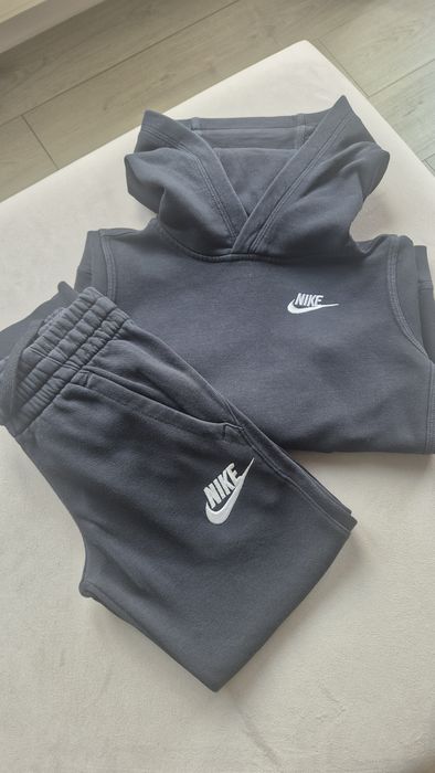 Dres Nike 122/128 czarny