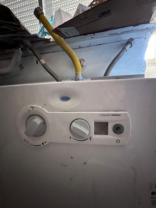 2 Esquentadores um Junkers e um vulcano 17 litros ventilados