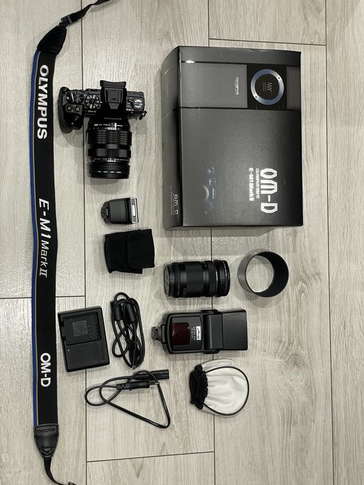 Aparat Olympus E-M1 mark II plus dwa obiektywy