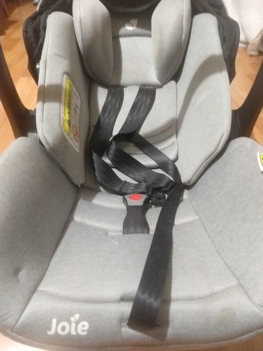 Fotelik samochodowy Joie z bazą isofix