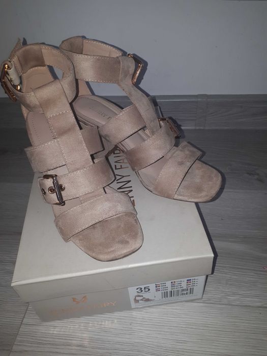 Sandałki botki na obcasie