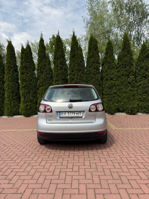 Продам Volkswagen Golf Plus 1.6 бензин