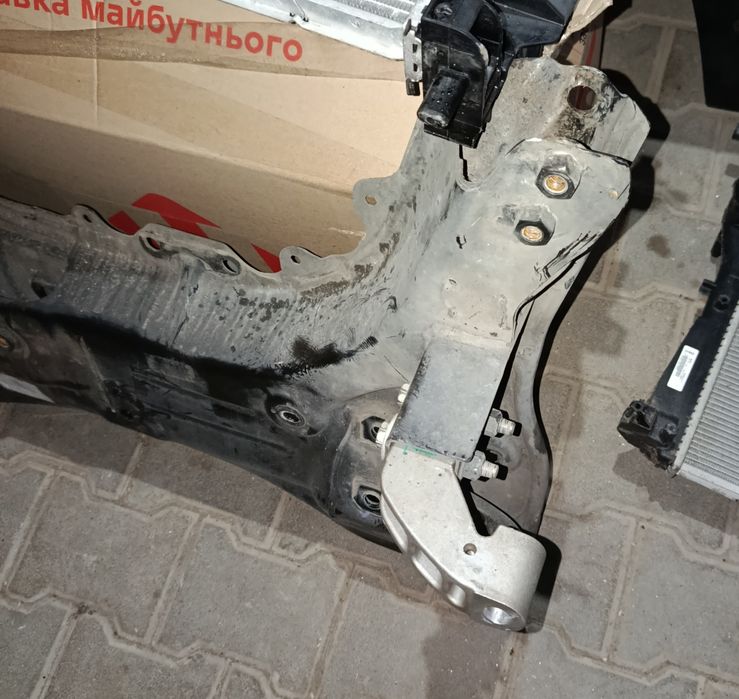 Підрамник передній JEEP Compass 2024