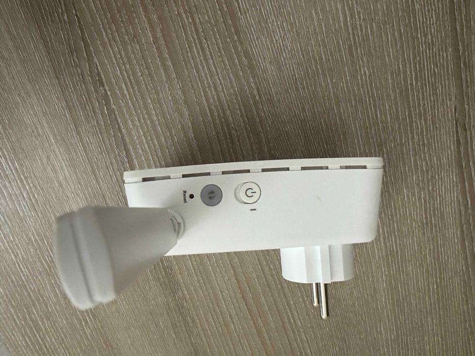 Wi-Fi рентранслятор (extender) LINKSYS RE6300