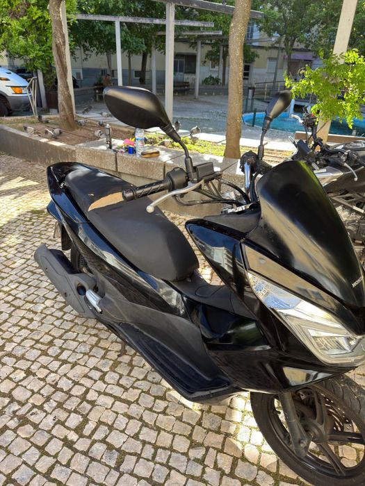 Honda PCX 2015 - economica