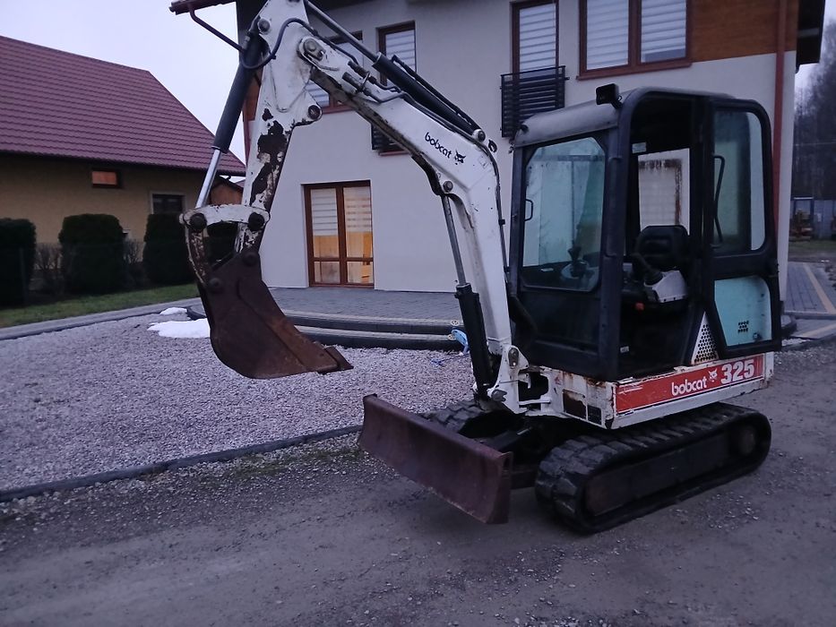 Minikoparka Bobcat 325 00r