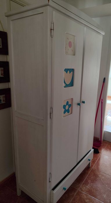 Roupeiro de criança