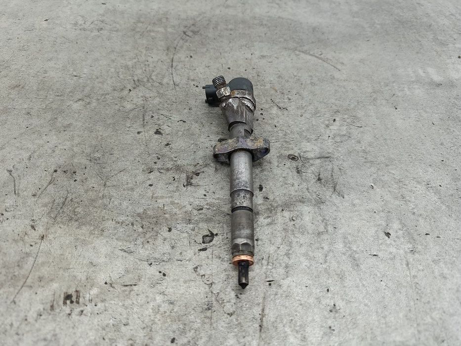 WTRYSKIWACZ RENAULT MASTER II 8200010075 0445110063  BOSCH 2.2 DCI