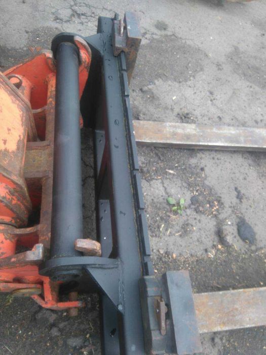 Рамка з вилами на Manitou