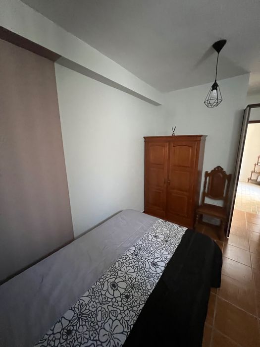 Alugo V2 rés do chão renovado