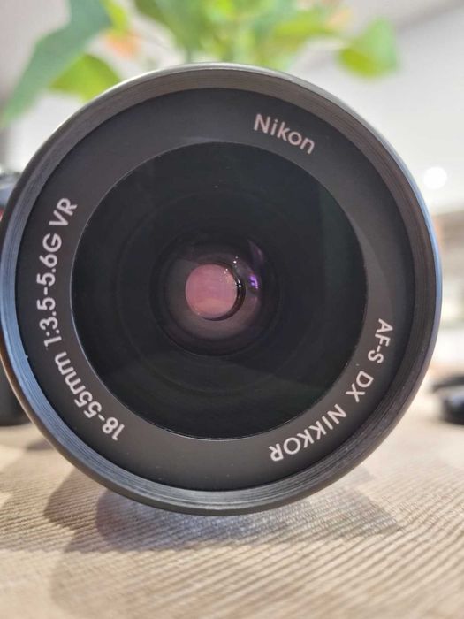 Nikon D5000 + Lente 18-55mm VR + Filtro UV + Acessórios | Excelente