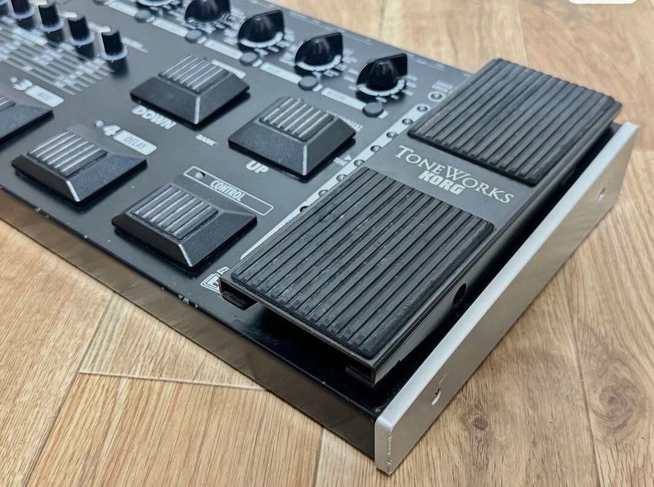 Korg ToneWorks AX3000G - Pedaleira Profissional