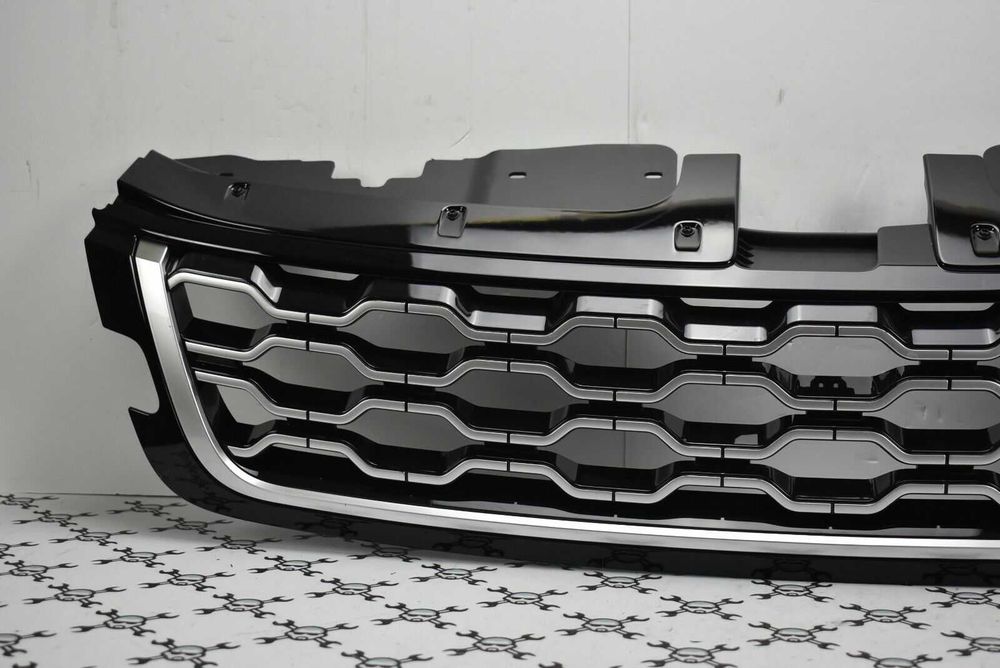 Решетка радиатора в бампер Land Rover Range Rover EVOQUE L551 18+