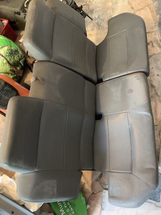 Bancos em pele cinza land rover