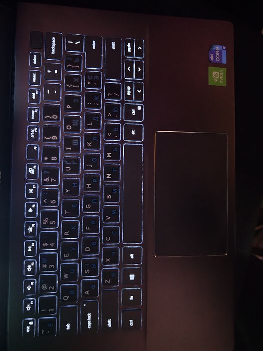 ТОРГ, 1.5кг, 2022 року, Ігровий ноутбук DELL (i7-1165G7/16/256/MX330 2gb)
