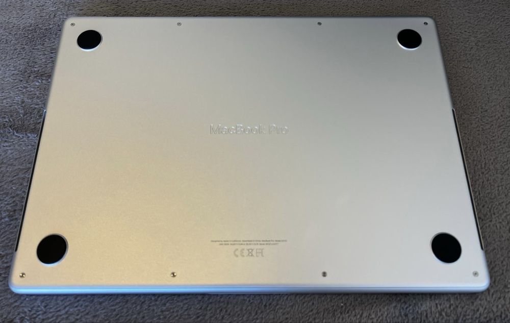 MacBook Pro 14” – Cinza (Como Novo, na Caixa)