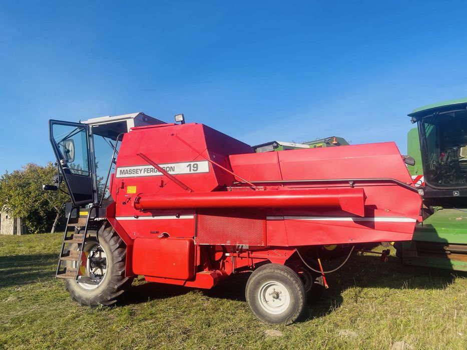 Комбайн Massey Ferguson 19