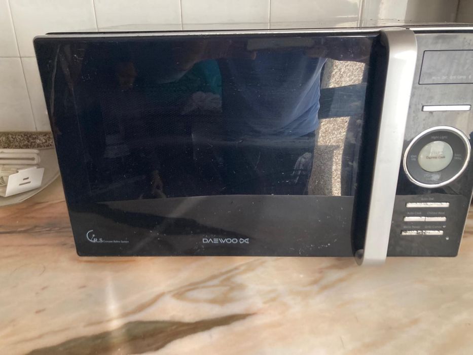 Microondas como novo