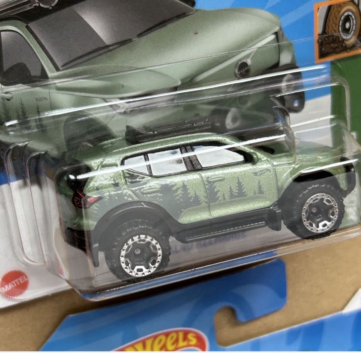 Hot Wheels VOLVO X40 Recharge