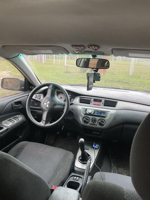 Mitsubishi lancer