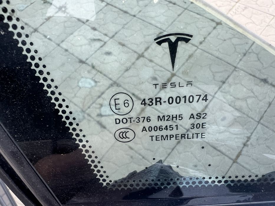 Зеркало правое Tesla S 2016-2020