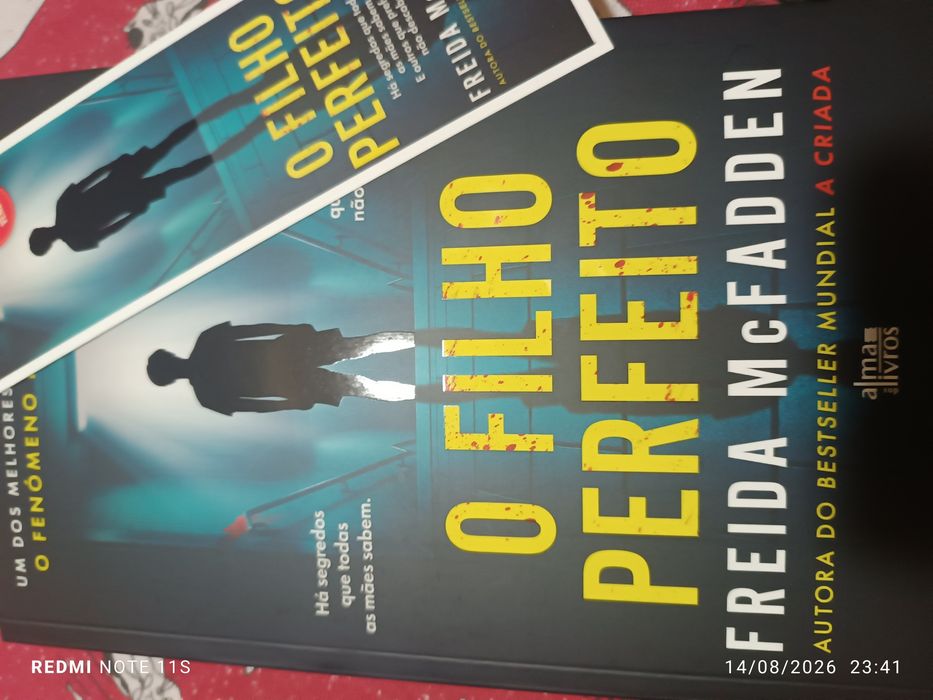 Livro novo o filho perfeito da Freida McFadden
