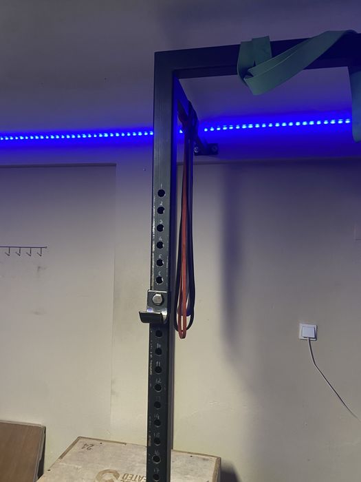 Vendo rack e acessorio de treino de pernas