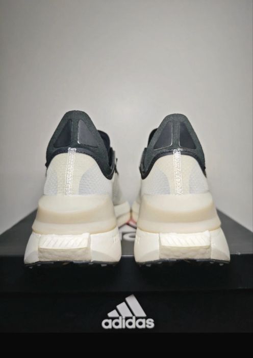 Sapatilhas Adidas Avryn 37 Novas