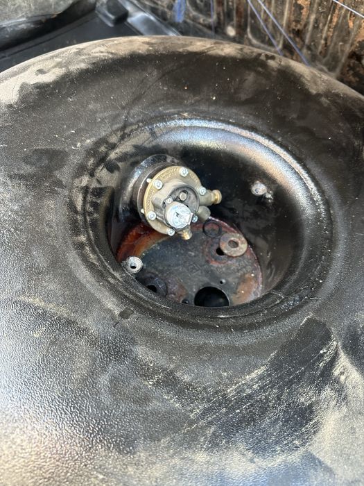 Продам газову установку на машину