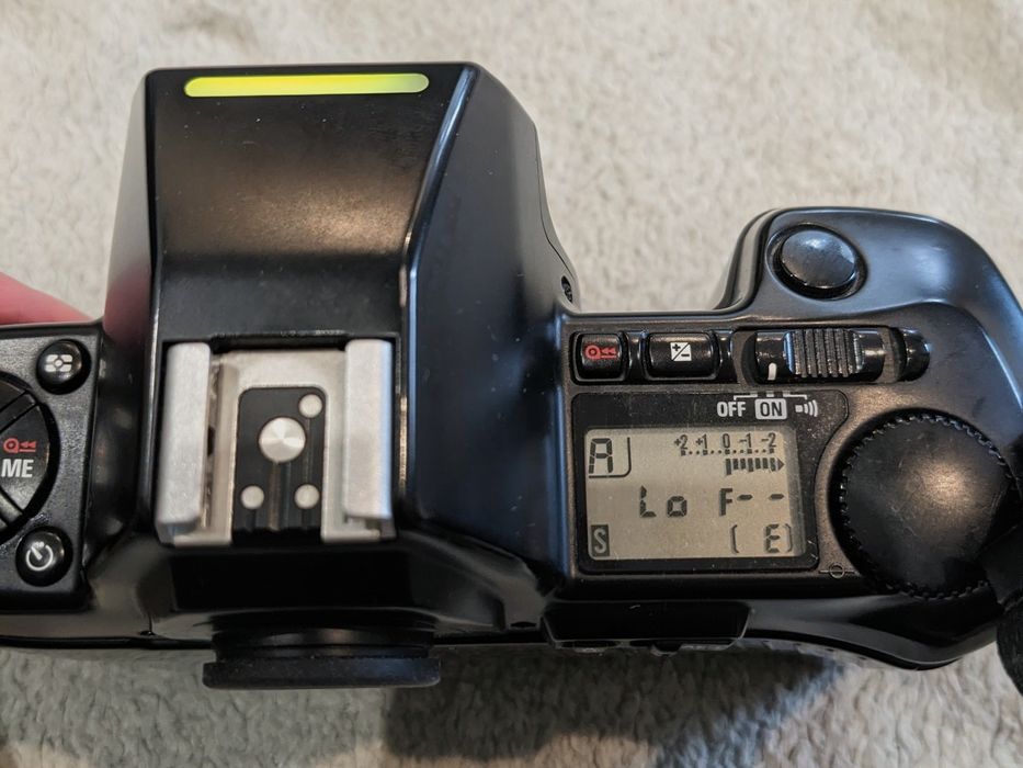 Плівкова камера Nikon F-8008 (N8008)