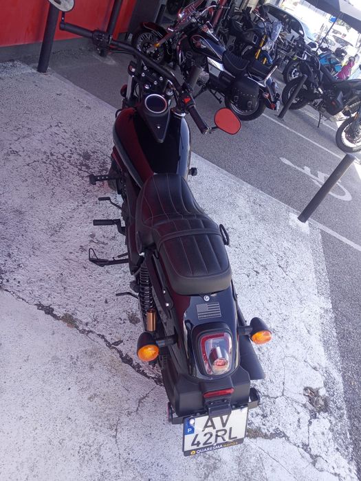 UM COMANDO RENEGADE 125