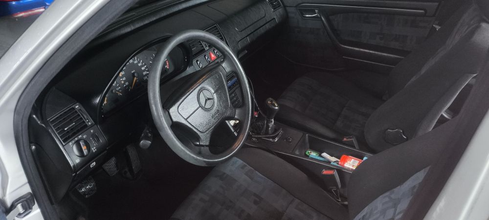 Mercedes c220d versão rara Esprit aptour