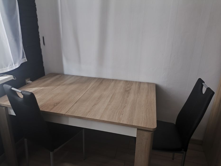 Stol rozkładany plus 2 krzesła