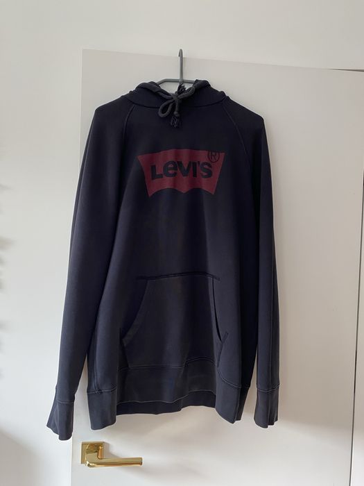 Levi’s czarna bluza z kapturem
