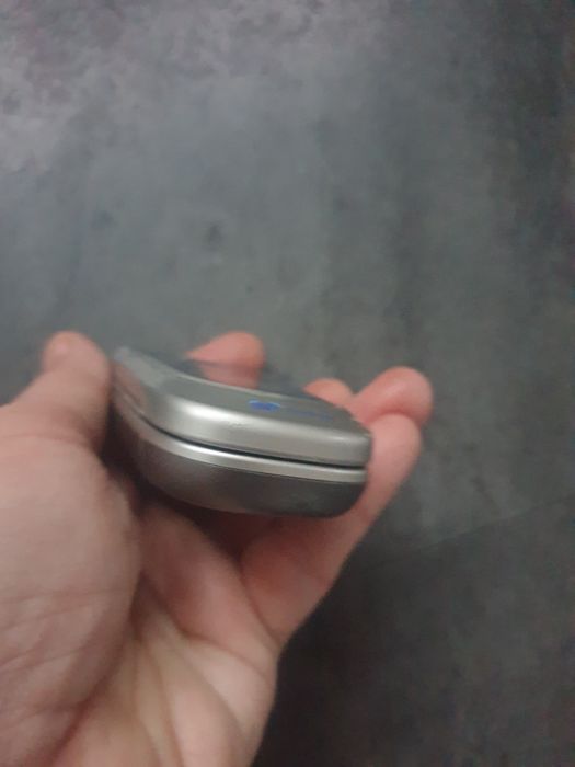 Nokia 2760 z klapką retro telefon komórkowy