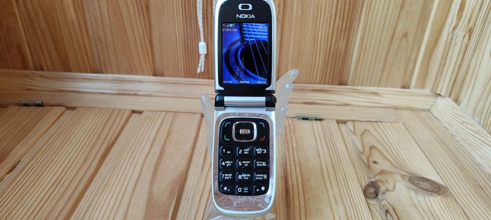 Nokia 6131          .