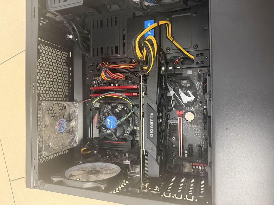 Komputer gamingowy RTX2070 i7-8700