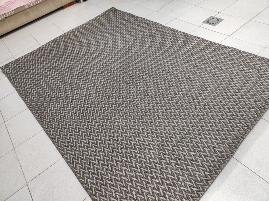 Carpete  castanho e bege