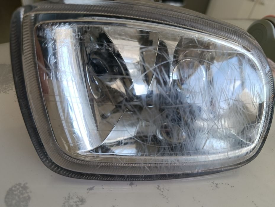 Протитуманка права на Hyundai Elantra 00-06