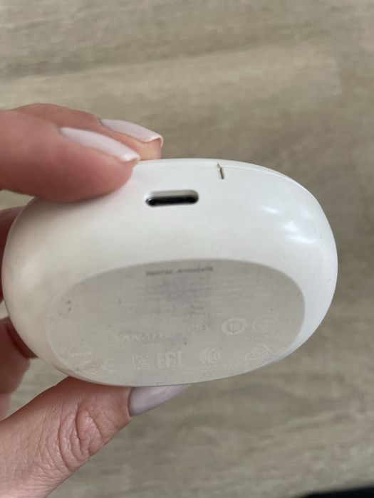 Auriculares JBL brancos