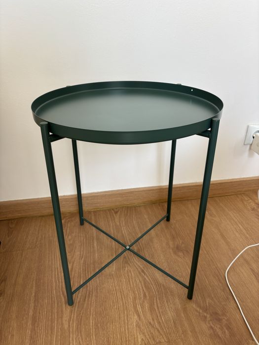 Mesa auxiliar verde IKEA
