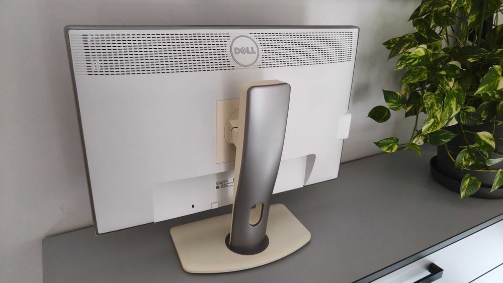 Monitor LED Dell U2412Mc 24" 1920 x 1080 px FullHD DisplayPort DVI IPS